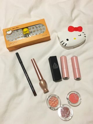 Cute makeup products from various stores in Korea and Japan